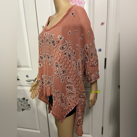 Free People Pink Paisley Top - Picture 3 of 9